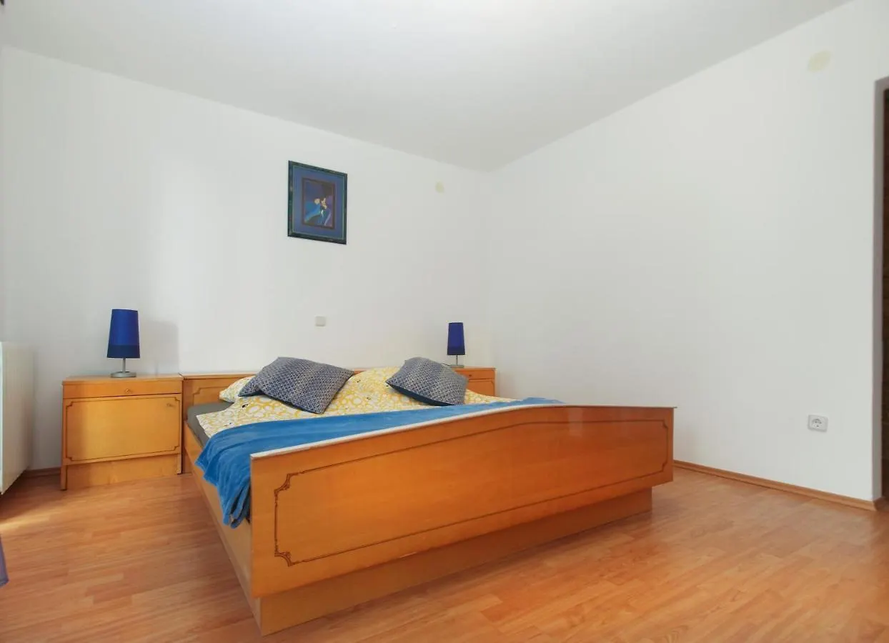 Apartments Katarina 2054 Banjole